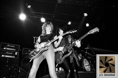 girlschool_217