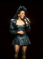 Stephanie_Mills_1987_5